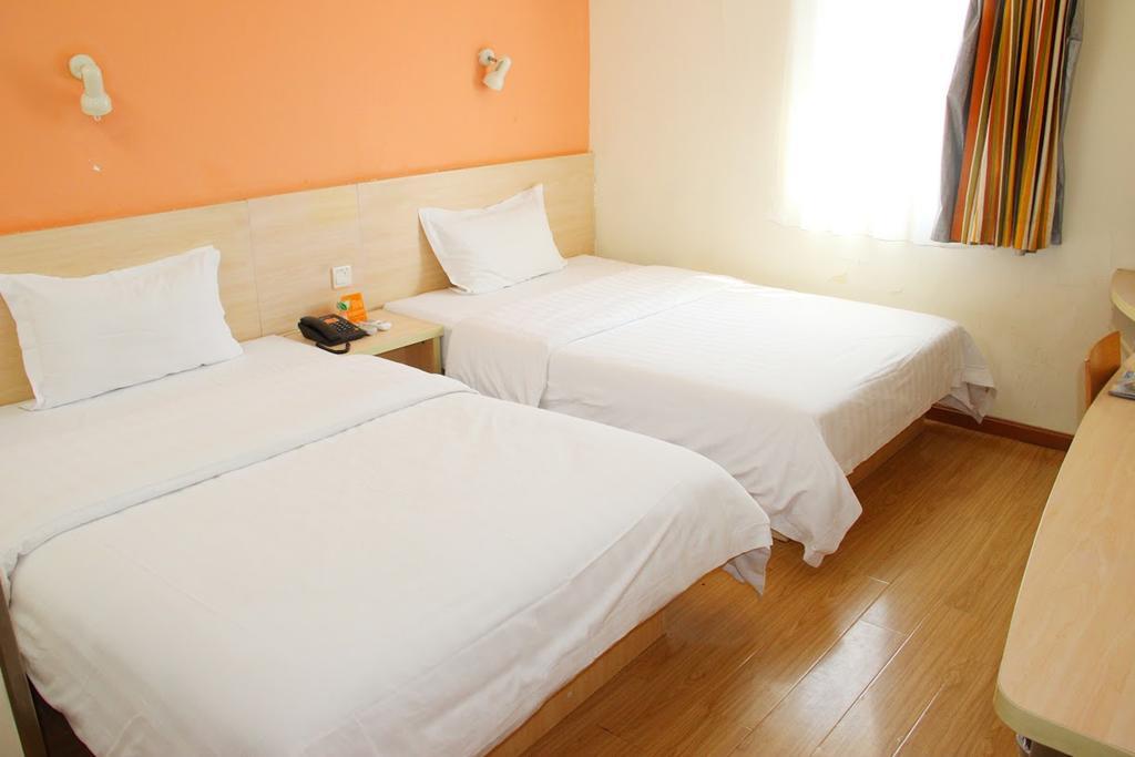 7Days Inn Chongqing Shapingba Pedestrian Street Bagian luar foto